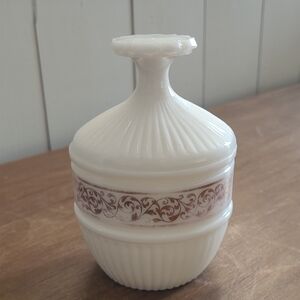 Elegant White and Gold Vase